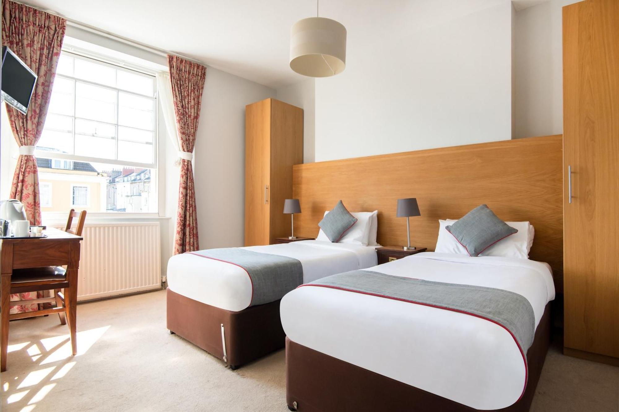Hotel Oyo The Regency, Clifton 3*